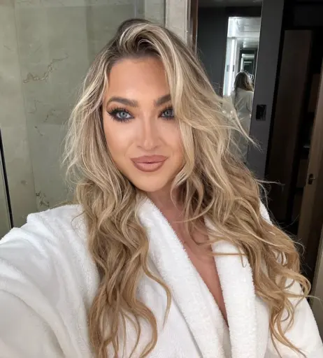 Image 3540228 from Scarlet Aviram