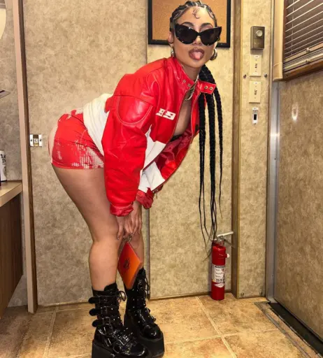 Image 3691082 from Himynamestee