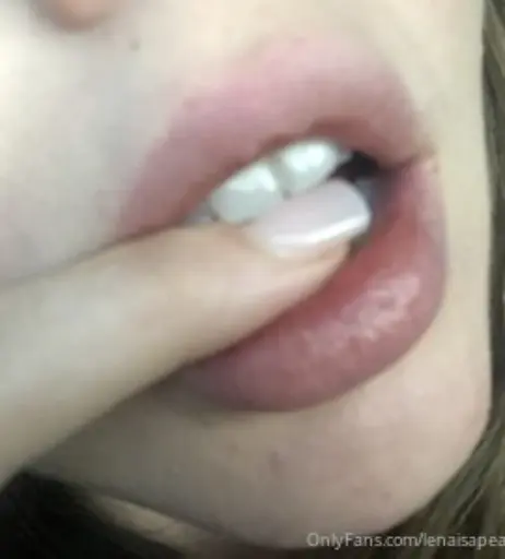 Image 3699536 from Lena Paul / lenaisapeach