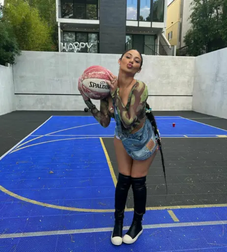 Image 3687548 from Himynamestee