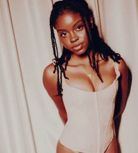 Image 3680995 from Feyisayo Otubusen | lifeofsasha21 | itsjustfeyi | feyi | Faythia | xoxobaddies | lifeofsasha210 |