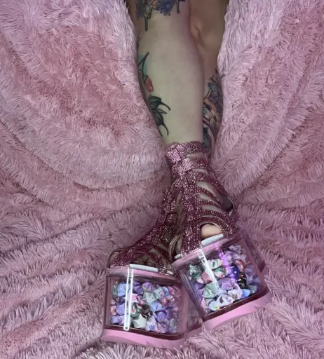 Image 3651419 from Ava Lamp