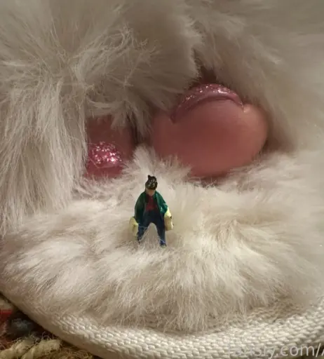 Image 3651777 from Ava Lamp