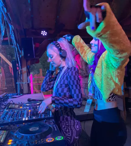 Image 3645500 from Jessu