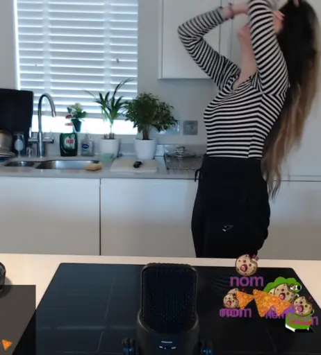 Image 3645729 from Wolfabelle