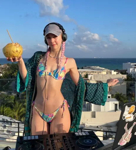 Image 3647943 from Jessu