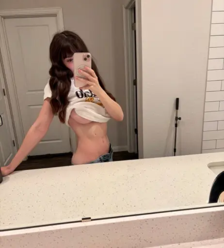 Image 3641351 from Emmia