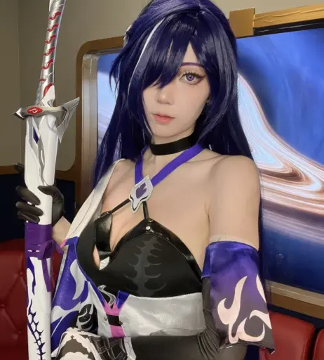 Image 3643646 from glihttr / fenguiin / Feng