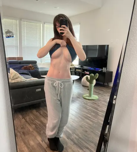 Image 3637551 from Emmia