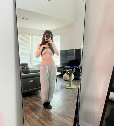 Image 3637531 from Emmia