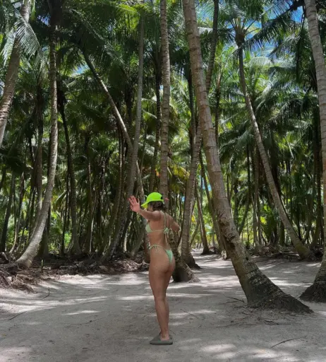 Image 3639185 from Elanur