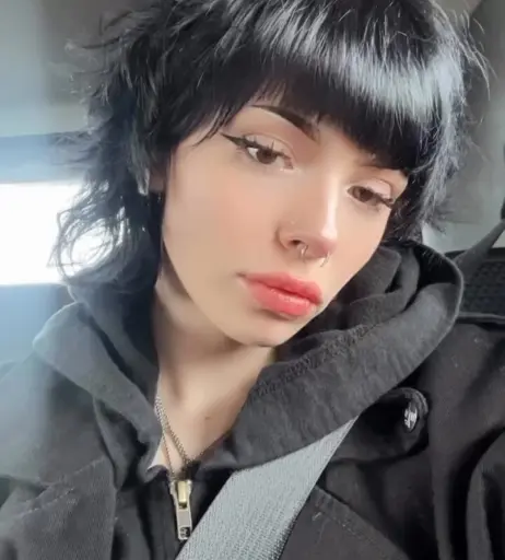 Image 3638701 from Emma Langevin