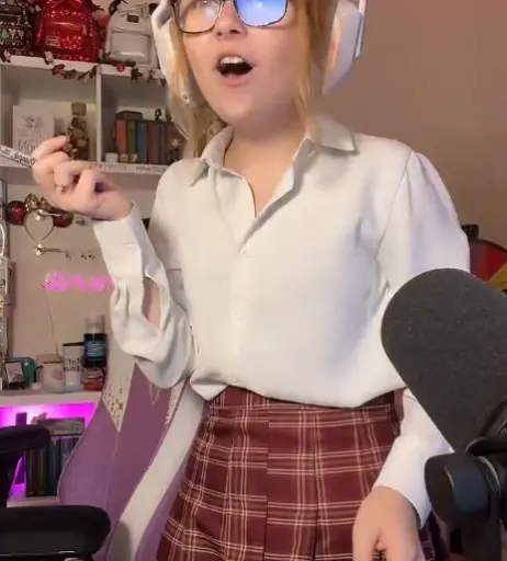 Image 3612975 from Lyssaurora