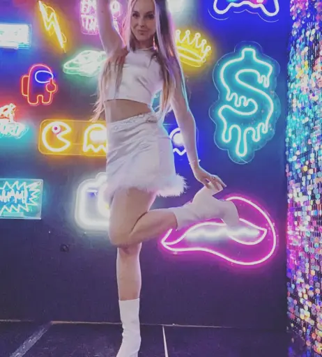 Image 3618873 from Fasffy