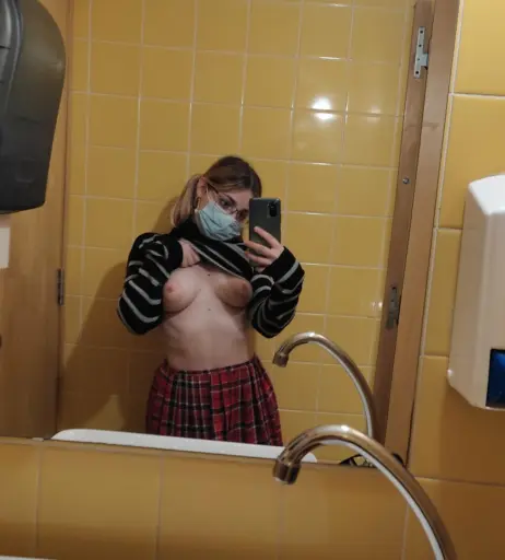 Image 3600560 from u-lucyuwu / princ3slucy / u/Lucynud3s