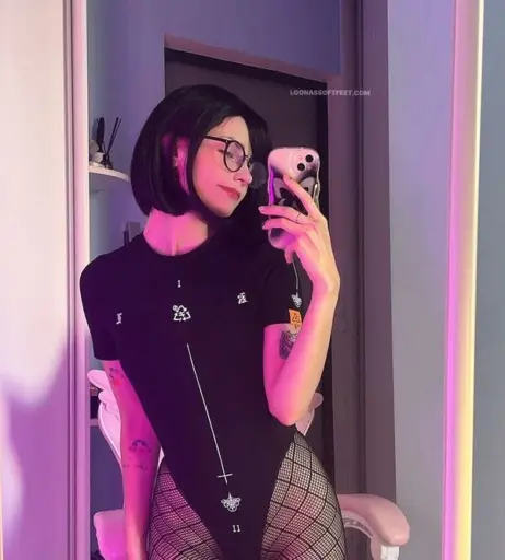 Image 3770203 from Loonassoftfeet