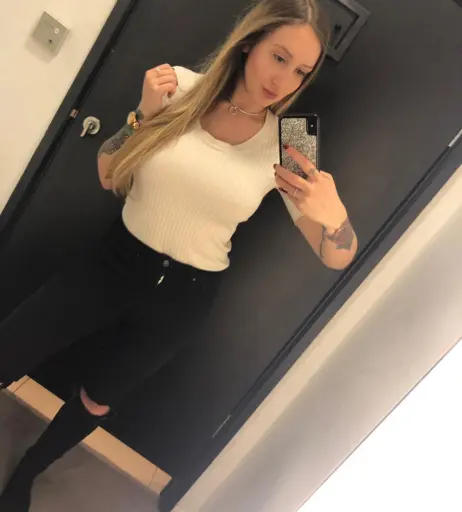 Image 3769815 from Elouise Please