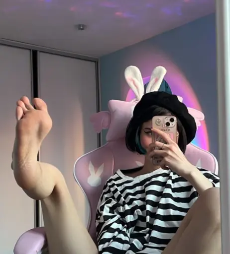 Image 3743853 from Loonassoftfeet