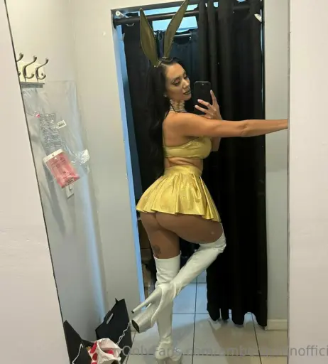 Image 3717891 from Amber Quinn