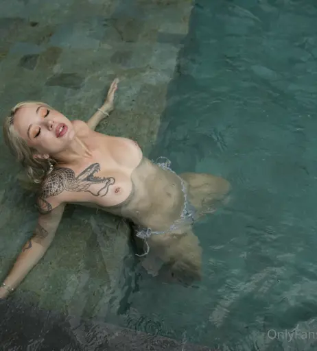 Image 3099292 from Milla Secret