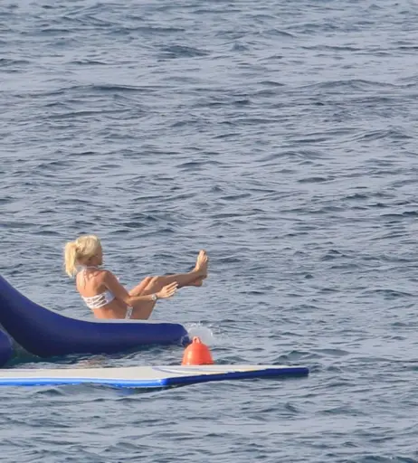 Image 3080731 from Victoria Silvstedt