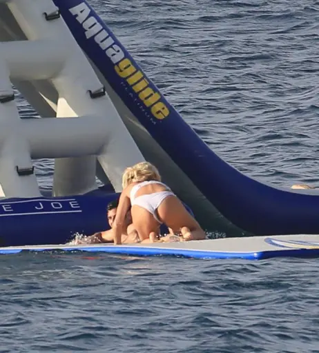 Image 3080737 from Victoria Silvstedt