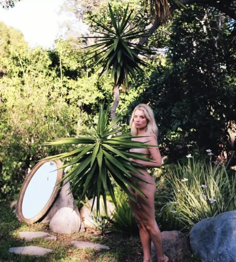 Image 3034360 from Lottie Moss