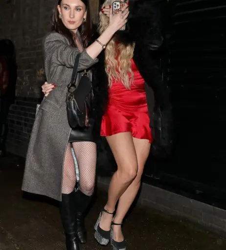 Image 3033603 from Lottie Moss