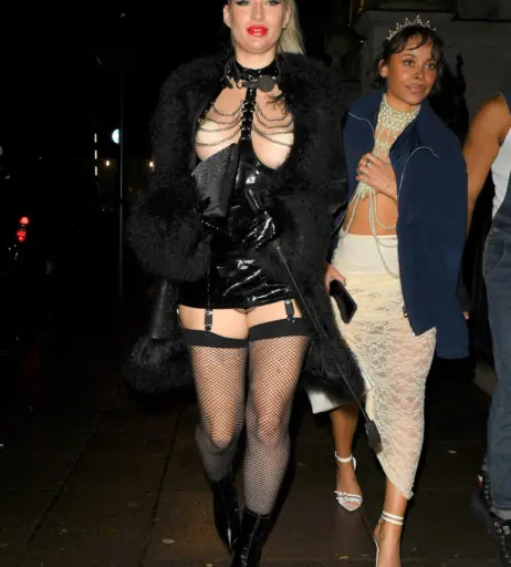 Image 3030443 from Lottie Moss