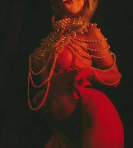 Image 3023351 from Lottie Moss