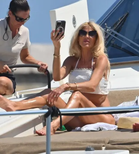 Image 3016613 from Victoria Silvstedt