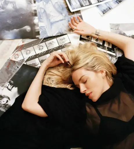 Image 3014217 from Sienna Miller