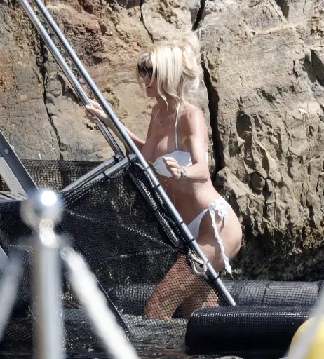 Image 3011531 from Victoria Silvstedt