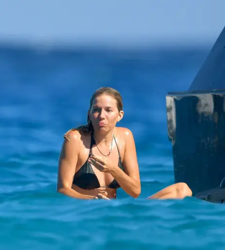 Image 3012458 from Sienna Miller