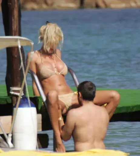 Image 3012905 from Victoria Silvstedt