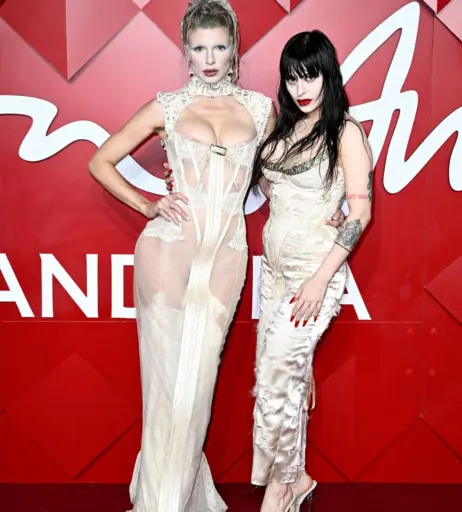 Image 3019469 from Julia Fox