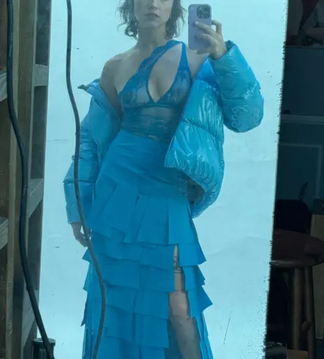 Image 3005371 from Violett Beane