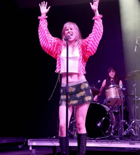 Image 3005924 from Suki Waterhouse