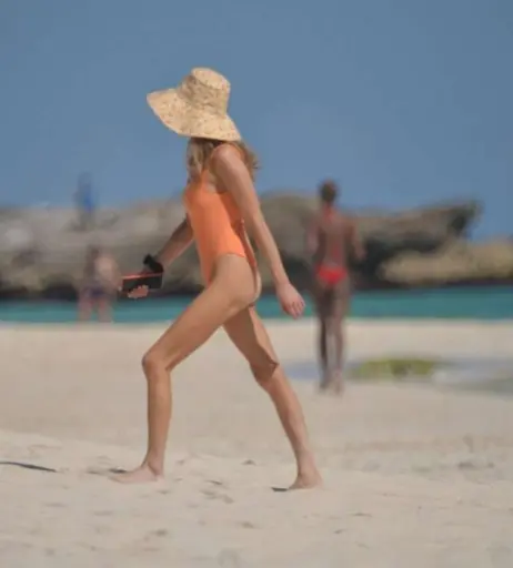 Image 3006678 from Anne Winters