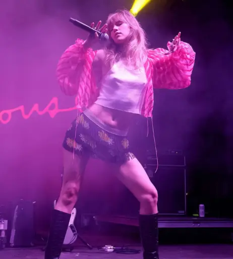 Image 3006350 from Suki Waterhouse