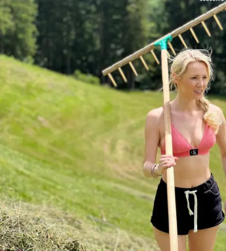 Image 3007536 from Melissa Naschenweng