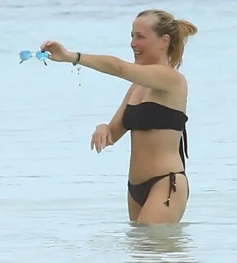 Image 3007799 from Gillian Anderson