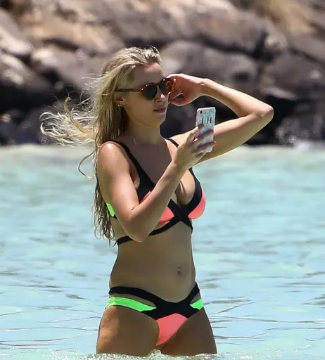 Image 3007751 from Una Healy