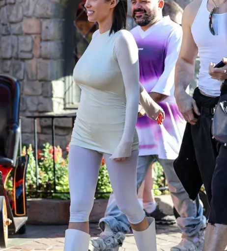 Image 3001495 from Bianca Censori