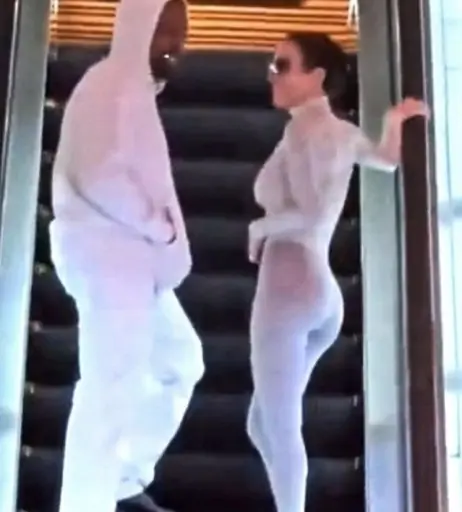 Image 3001716 from Bianca Censori