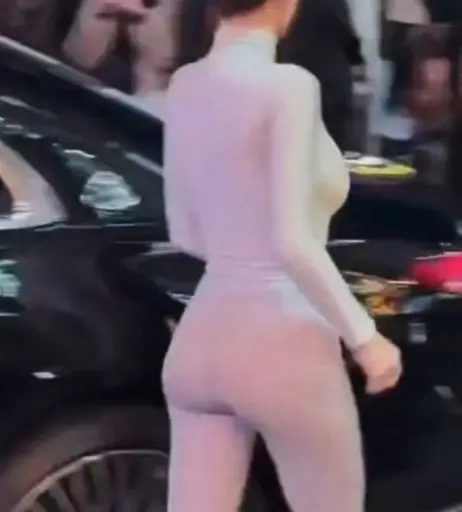 Image 3001645 from Bianca Censori