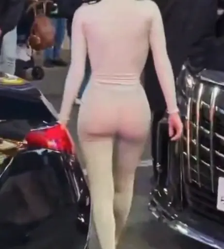 Image 3001676 from Bianca Censori