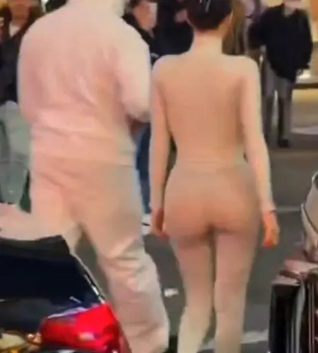 Image 3001661 from Bianca Censori