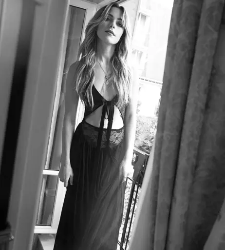 Image 3001988 from Kiernan Shipka