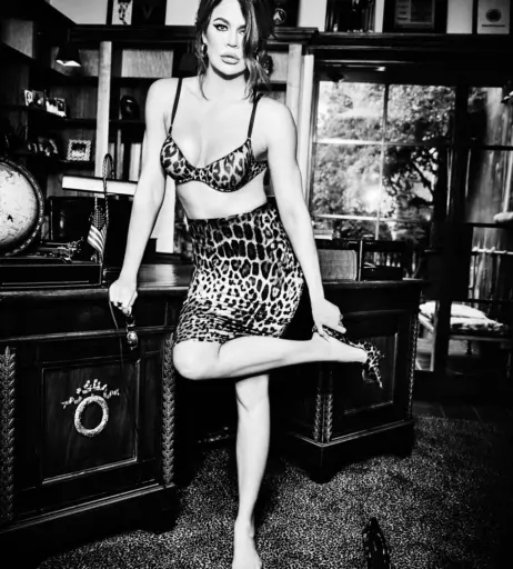 Image 3001940 from Khloé Kardashian